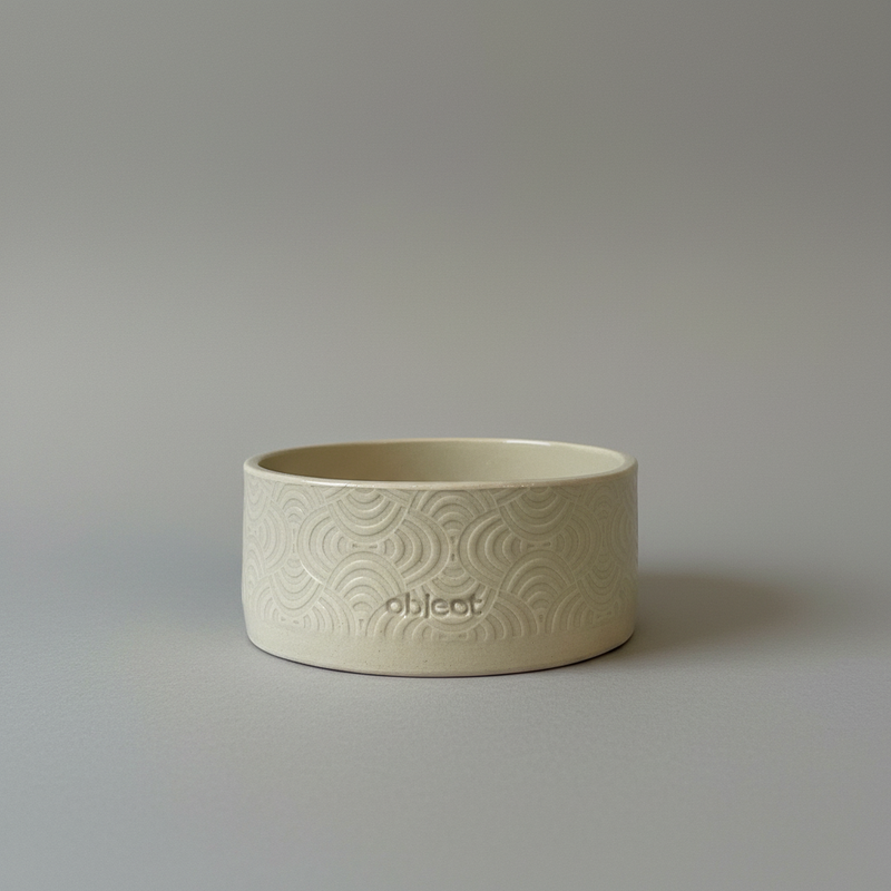 Beige kom studio image