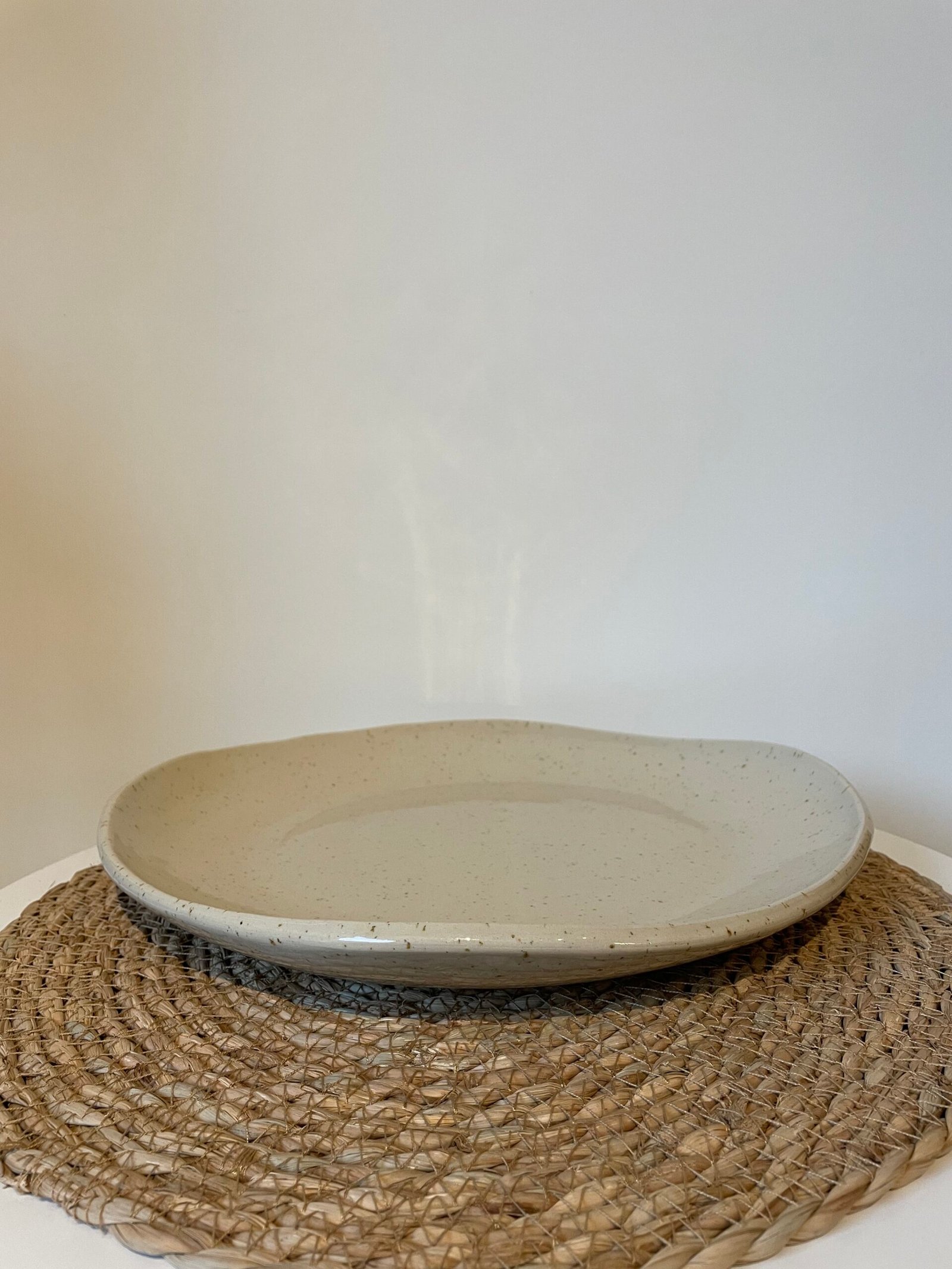 IMG_2555 schaal rond beige spikkelklei